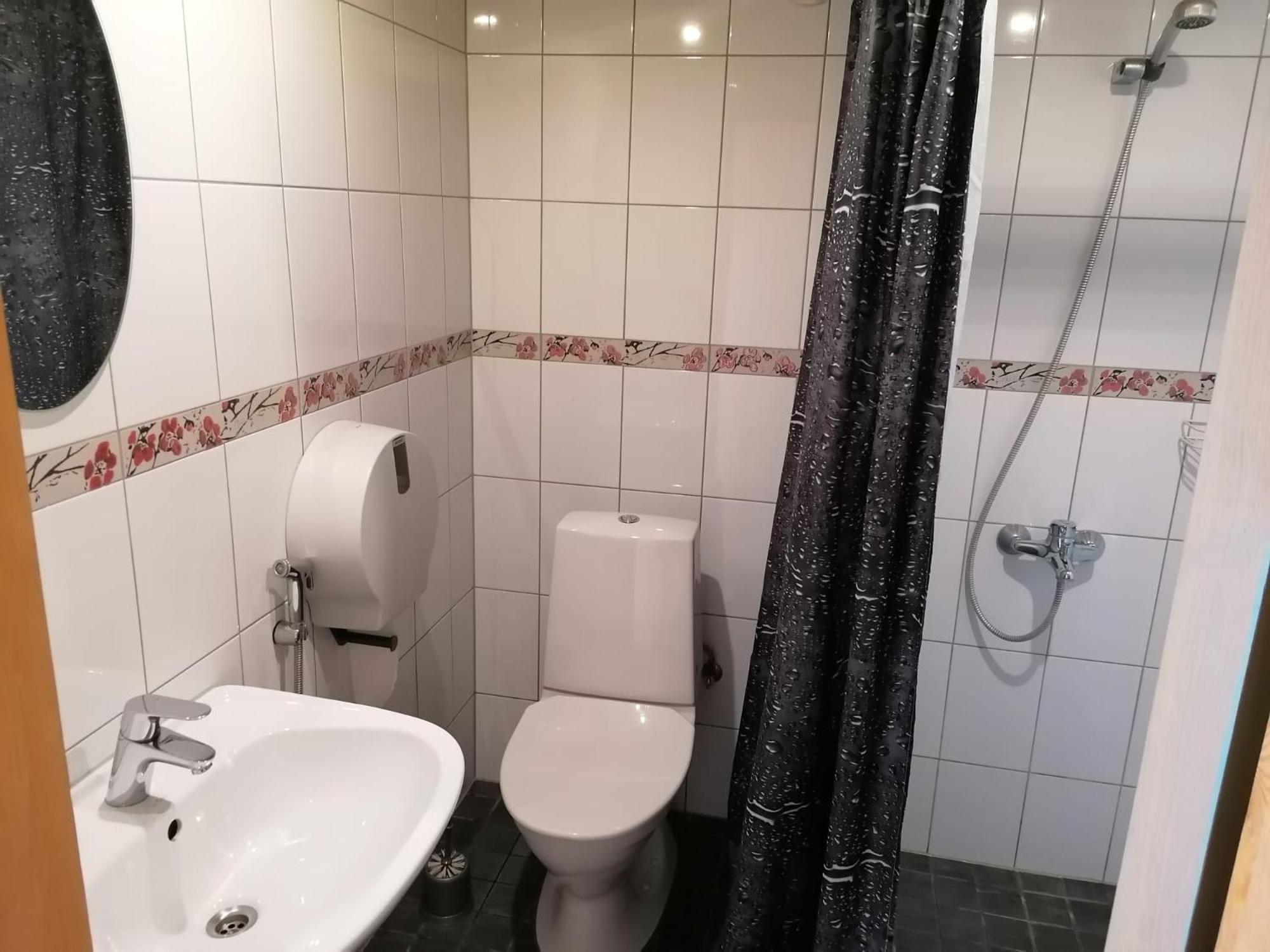 Piibelehe Guest Accommodation Курессааре Номер фото